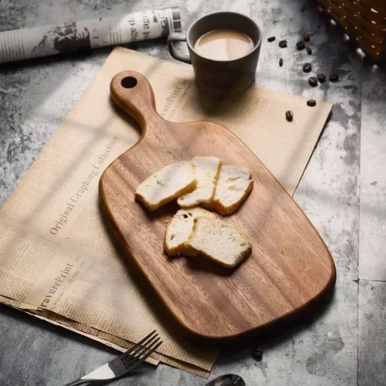 planche-a-decouper-bois-Noyer-intemporel
