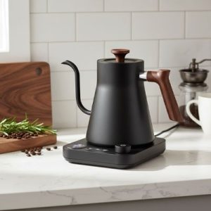 Petite bouilloire électrique